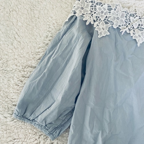 Off the shoulders, floral embroidered, linen like material blouse - Picture 2 of 5